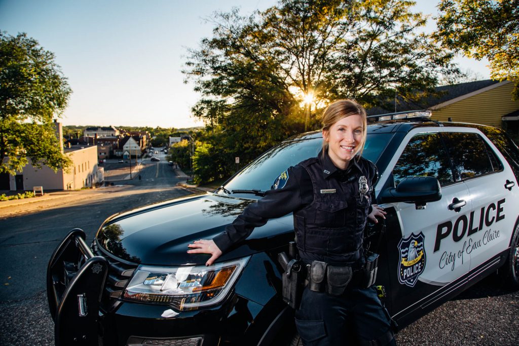 ecpdfemalepoliceofficernewsquadcardowntowneauclairewi Exclusive Commercial